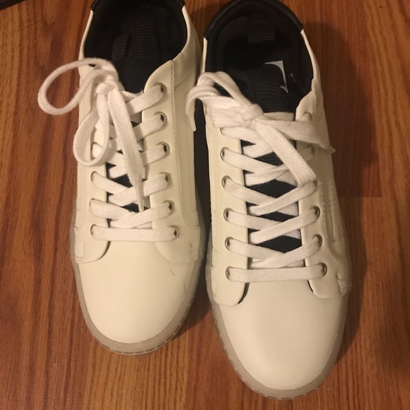 Zara - Transparent Soled Sneakers - Picture 2 of 3